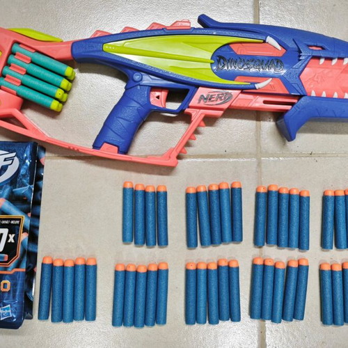 Nerf DinoSquad Terrodak Blaster like new with 50 darts