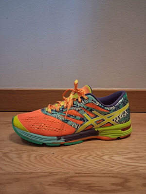 Asics women's athletic shoes, multicolor, size 40.5