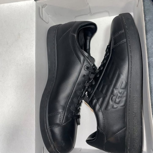 Emporio Armani black shoes size 40 like new