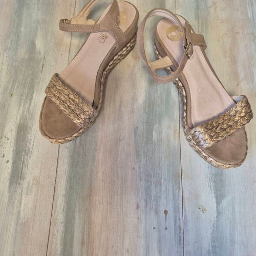 POPS platform sandals beige size 40, like new, 6 cm heel