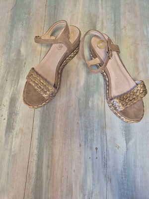 POPS platform sandals beige size 40, like new, 6 cm heel