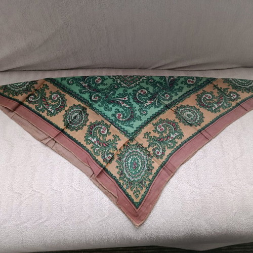 Headscarf like new, brown and green, size 63x63 cm