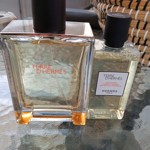 Terre d'Hermès men's fragrance set new, 100ml Eau de Toilette with shower gel
