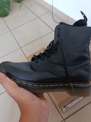 Dr. Martens Pascal 1460 black boots size 39