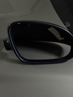 VW Golf 5 left mirror used, blue closed