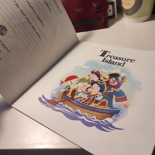 Little Classics Treasure Island children's book like new in English