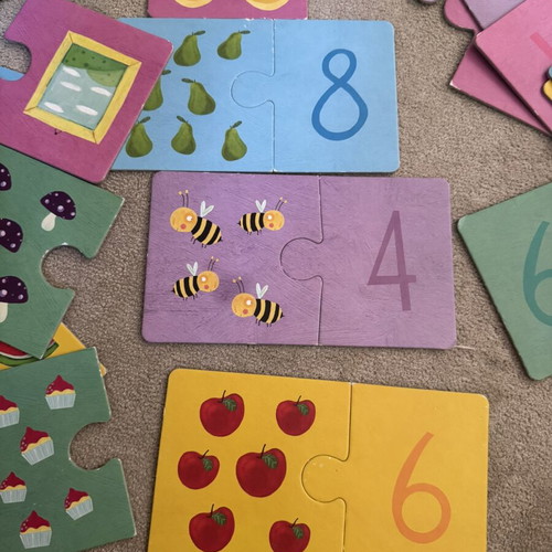 Baby Logic educational puzzle game used