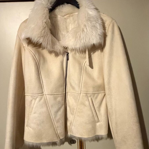 White jacket with synthetic fur like new, size L