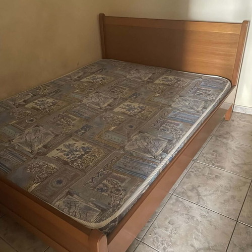 Bed with mattress used in excellent condition