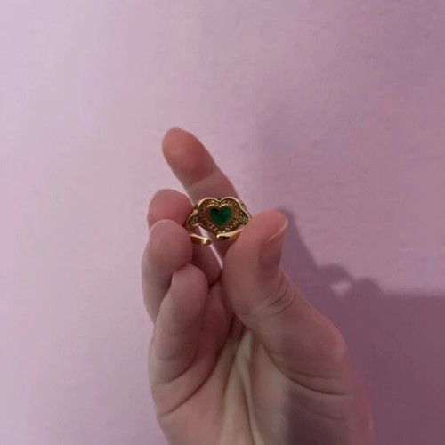 Gold ring with green heart and zircon stones like new, adjustable size