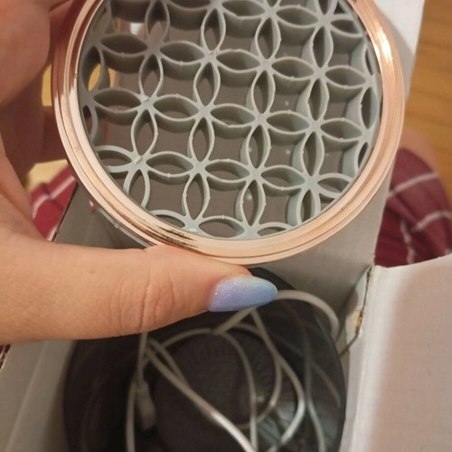 Makeup Brush Cleaner like new with box
