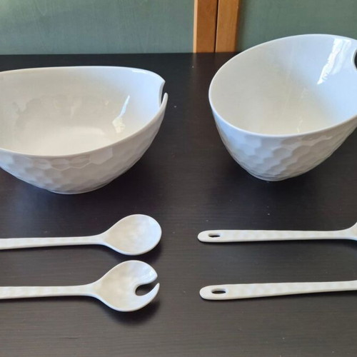 Porcelain salad bowls set of 2 like new with spoons