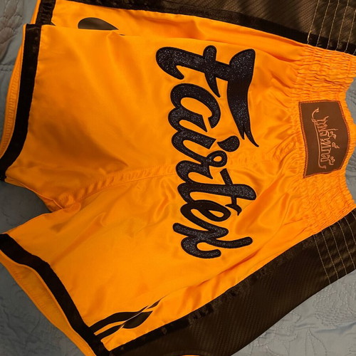 Muay Thai Fairtex shorts medium size new