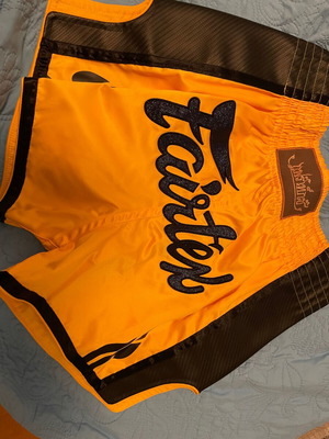 Muay Thai Fairtex shorts medium size new