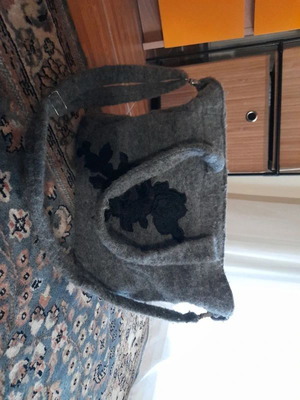Large wool winter bag like new with black rose embroidery