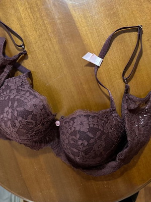 VICTORIA’S SECRET σουτιέν, μέγεθος 34C,καφέ χρώμα, αμεταχείριστο.