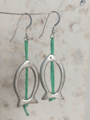 Fish-shaped earrings like new, green and silver