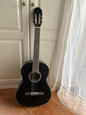 Acoustic guitar new, unused with case