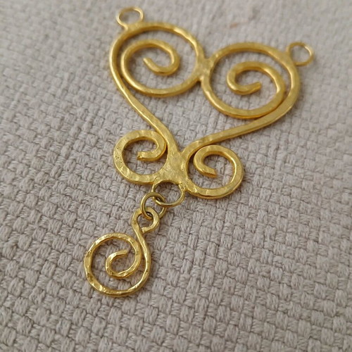 Vintage Ancient Greek Hammered Pendant Gold Plated New