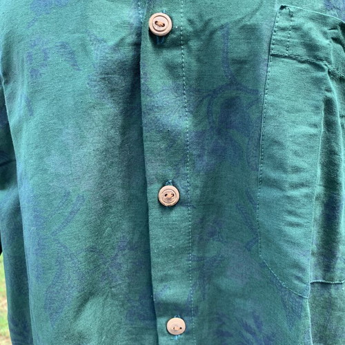 Vintage cotton shirt new with floral pattern and wooden buttons