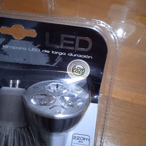 Led bulbs new, pack of 3