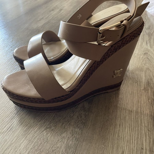 Laura Biagiotti leather platform sandals used, beige with straw detail