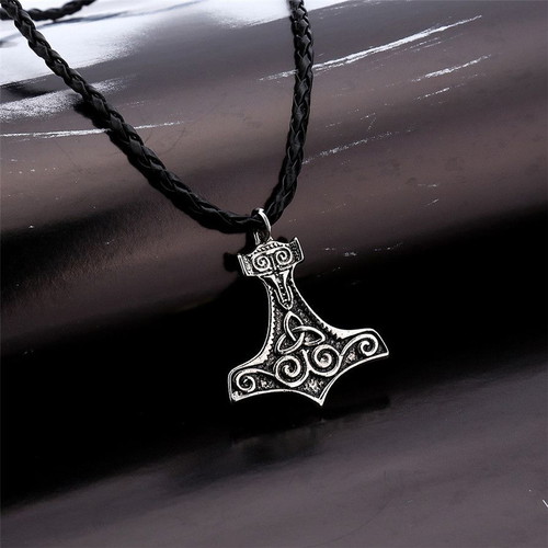Celtic Thor's Hammer Mjolnir Pendant like new with black cord