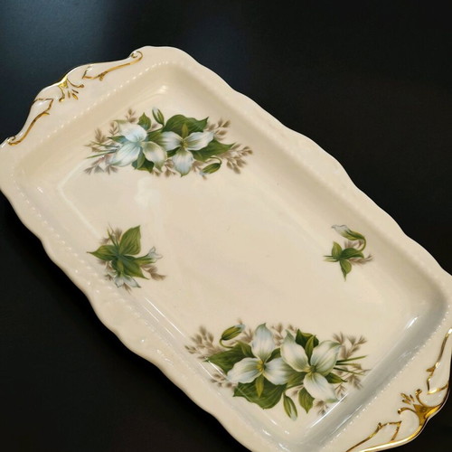 Royal Albert Trillium porcelain platter like new