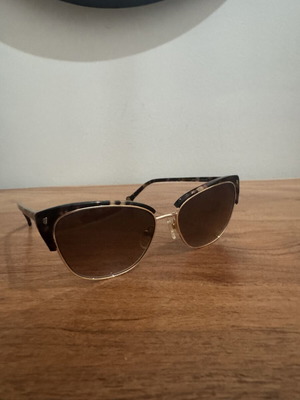 Γυαλιά ηλίου Rebecca Blu RB8743 RJ01 σαν καινούργια, ταρταρούγα πεταλούδα