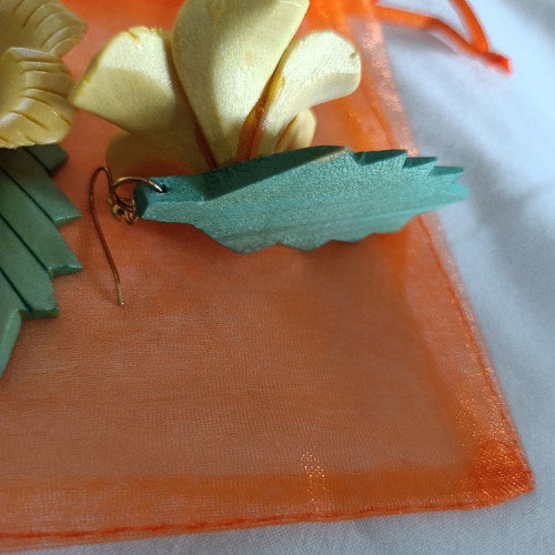 Wooden hibiscus bijou earrings handmade new, yellow and green
