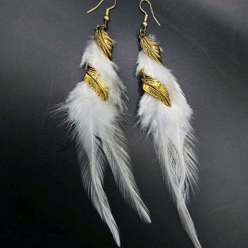 Earrings with white feather new, gold details