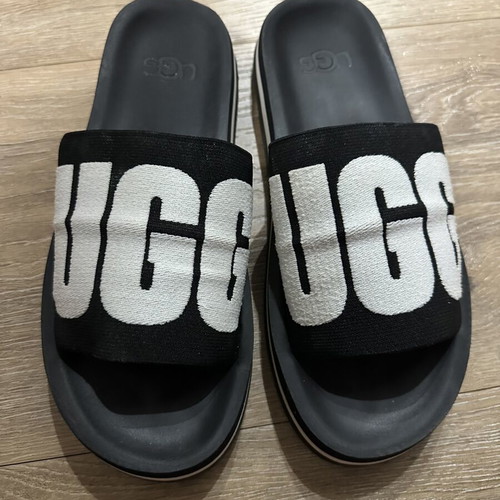 Ugg slippers size 38, black