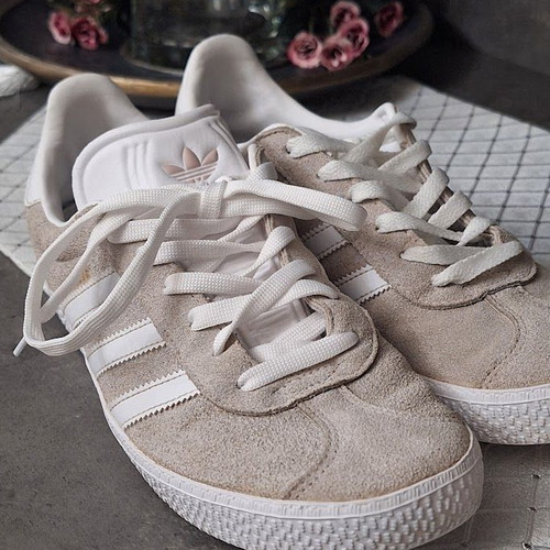 Adidas Originals Gazelle J Sneakers size 38 beige white like new
