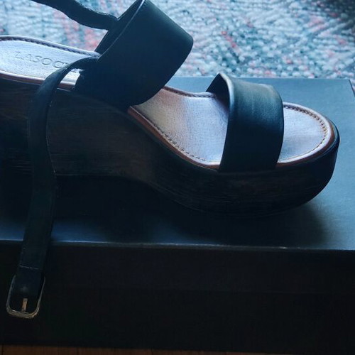 Lasocki Black Platforms size 36 like new