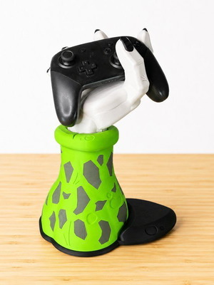 Cell Dragon Ball controller stand