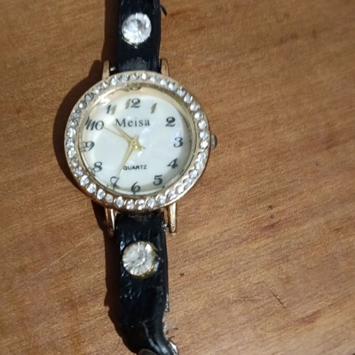 Women's watch with leather strap and bow used, black and gold