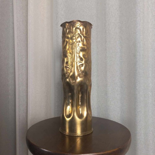 Shell vase like new, dated 1944, height 27-30 cm
