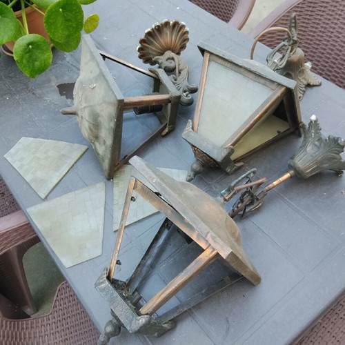 Set of 3 vintage outdoor lanterns with antique design