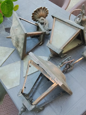 Set of 3 vintage outdoor lanterns with antique design
