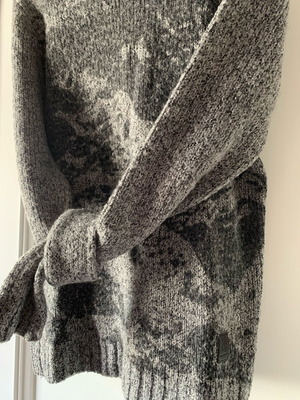 Anerkjendt gray knitwear medium size like new