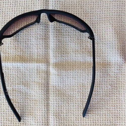 Solo-Solis NDL5004 sunglasses new with black bone frame and pink degrade lens