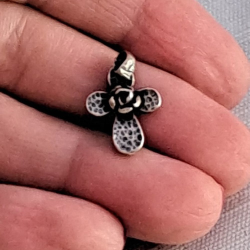 Vintage 925 Silver Cross with Rose Design like new