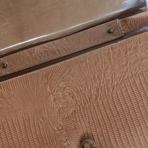 Vintage hand bag like new, beige, with divider and zipper pocket