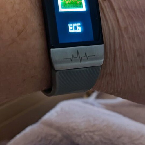 Smart watch like new with heart rate monitoring