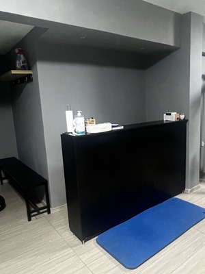 Customer service desk like new, black oak wood