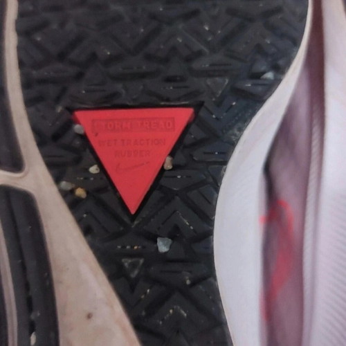 Nike Run dusty pink athletic shoes used, size 40.5