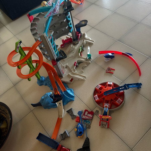 Hot Wheels Mega Garage playset used with Fast Blast Car Park and truck
