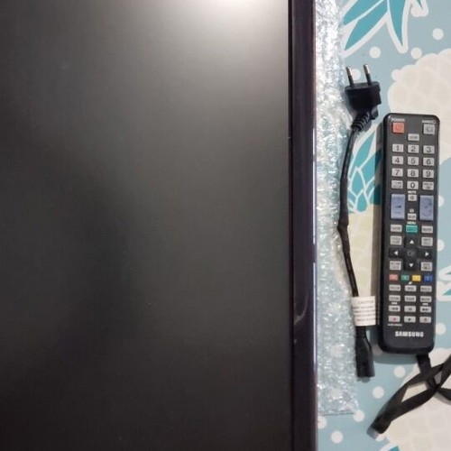 Samsung 22" SyncMaster TA350 TV used for parts