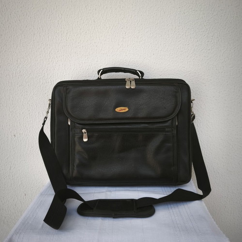 I-GEAR Laptop Bag 17" like new, black