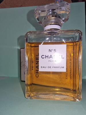 Chanel No. 5 Eau de Parfum 75ml σαν καινούργιο, γνήσιο με κουτί